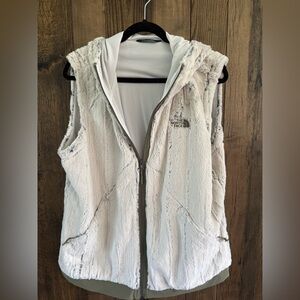 The North Face Faux Fur Hooded Zip Vest – White, XL